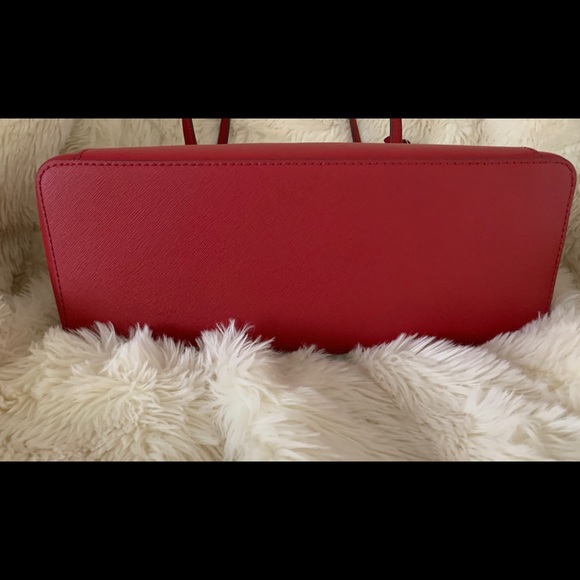 MICHAEL KORS TOTE & WRISTLET. SCARLET. NWT… - Picture 10 of 16